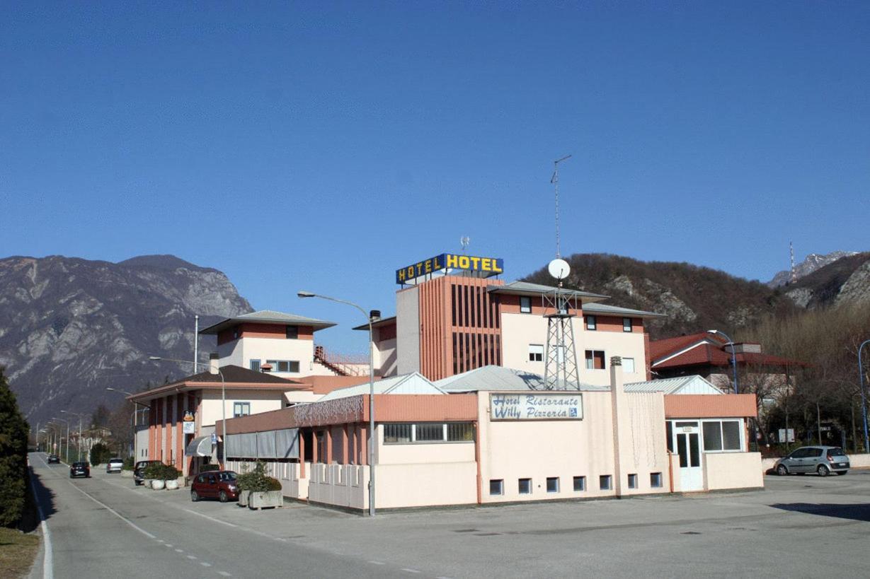 Hotel Willy Gemona del Friuli Exteriör bild