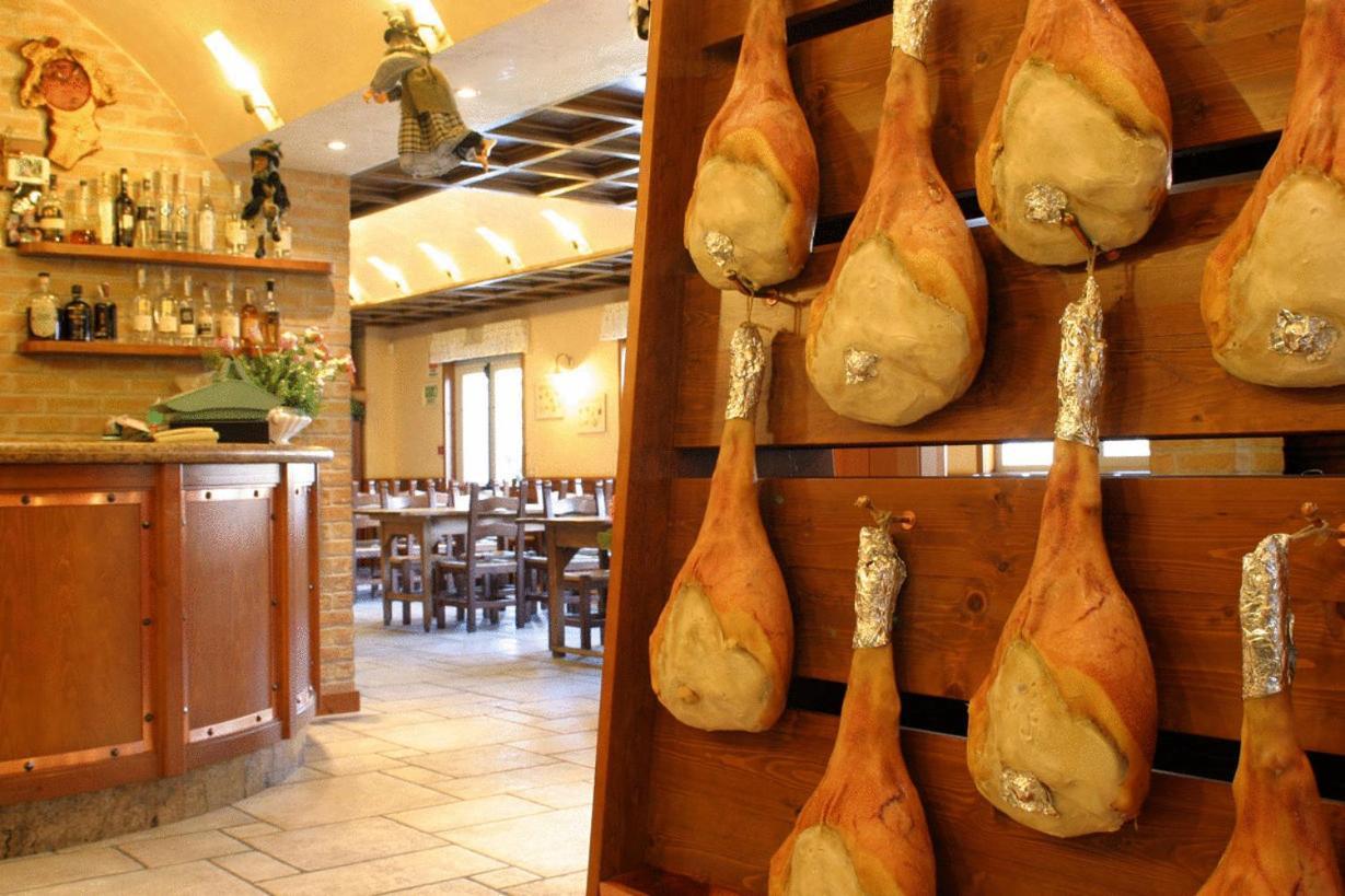 Hotel Willy Gemona del Friuli Exteriör bild